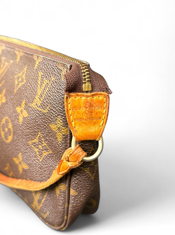 LOUIS VUITTON POCHETTE ACCESSORIES