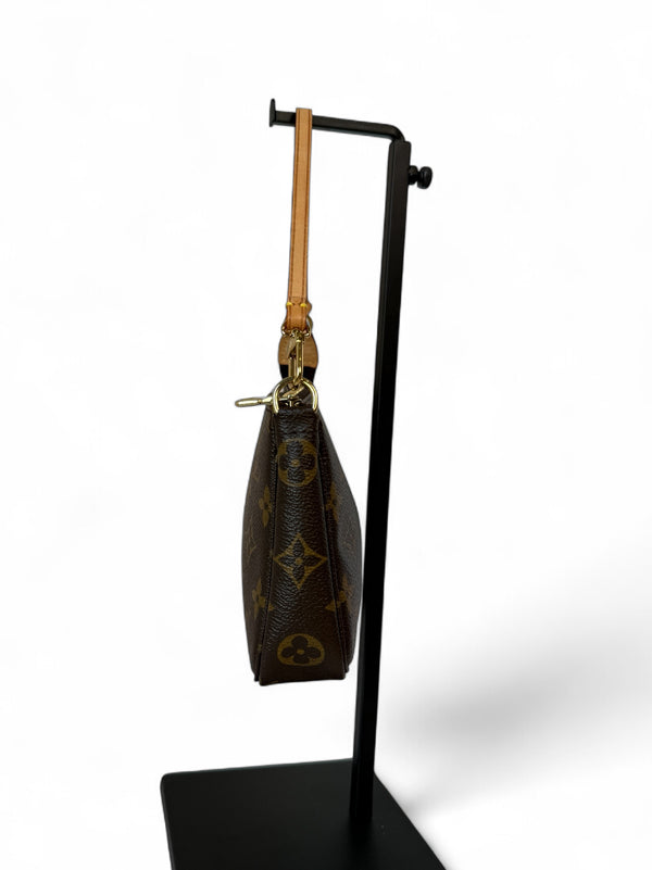 LOUIS VUITTON POCHETTE ACCESSORIES