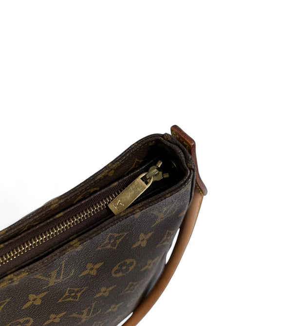 LOUIS VUITTON LOOPING GM