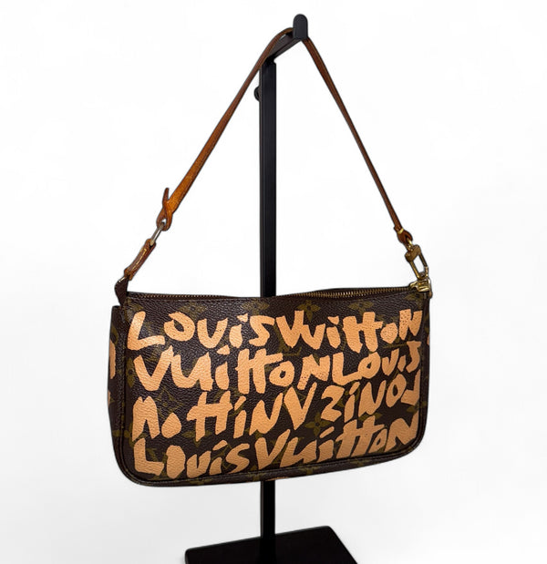LOUIS VUITTON POCHETTE ACCESSORIES GRAFITTI