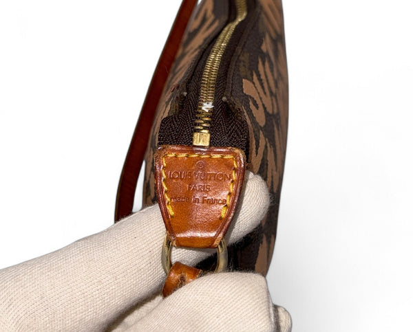 LOUIS VUITTON POCHETTE ACCESSORIES GRAFITTI