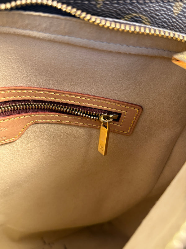 LOUIS VUITTON LOOPING GM