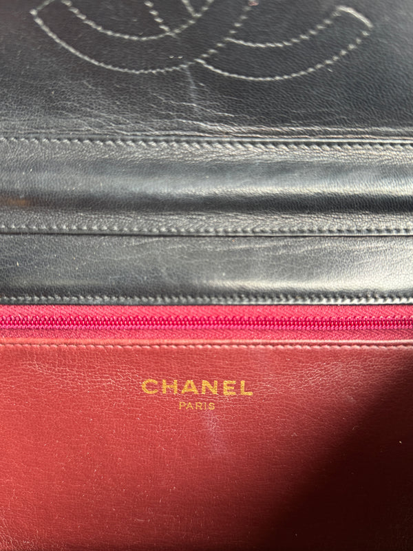 CHANEL MATELASSE CLASSIC MEDIUM SINGLE FLAP
