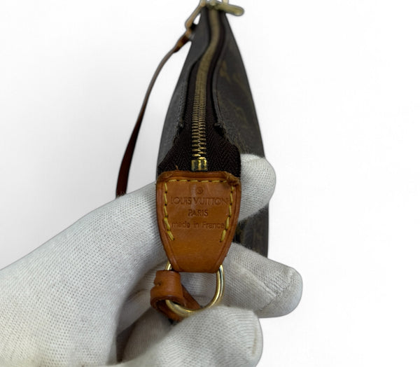 LOUIS VUITTON POCHETTE ACCESSORIES