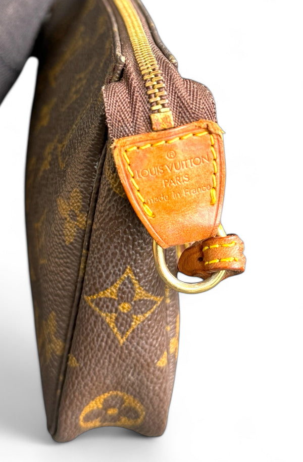 LOUIS VUITTON POCHETTE ACCESSORIES