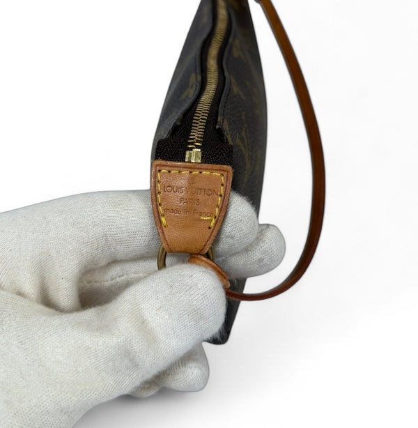 LOUIS VUITTON POCHETTE ACCESSORIES