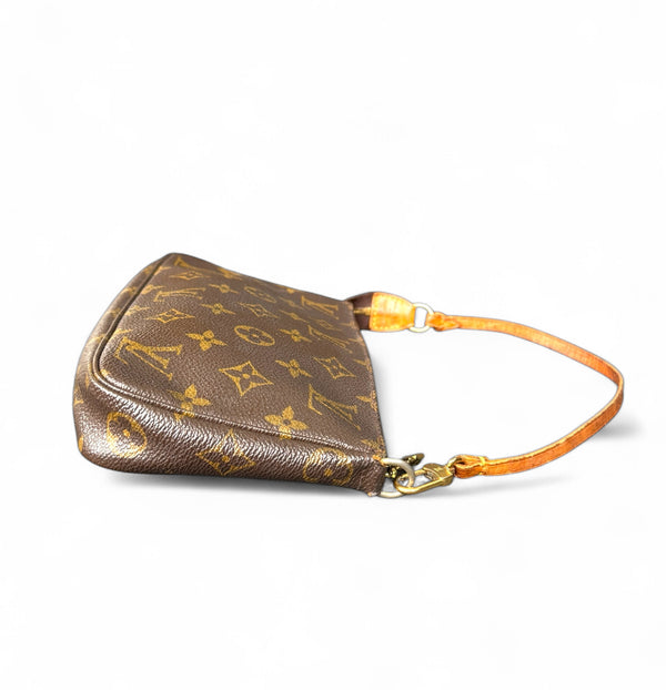 LOUIS VUITTON POCHETTE ACCESSORIES