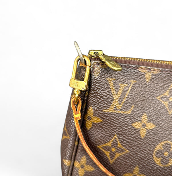 LOUIS VUITTON POCHETTE ACCESSORIES