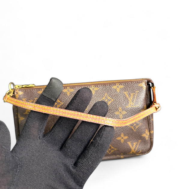 LOUIS VUITTON POCHETTE ACCESSORIES
