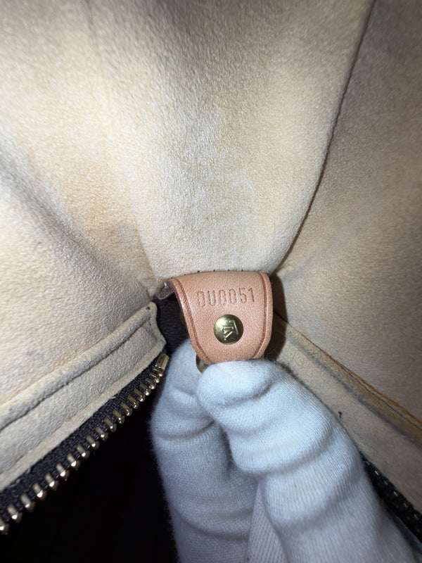 LOUIS VUITTON LOOPING GM