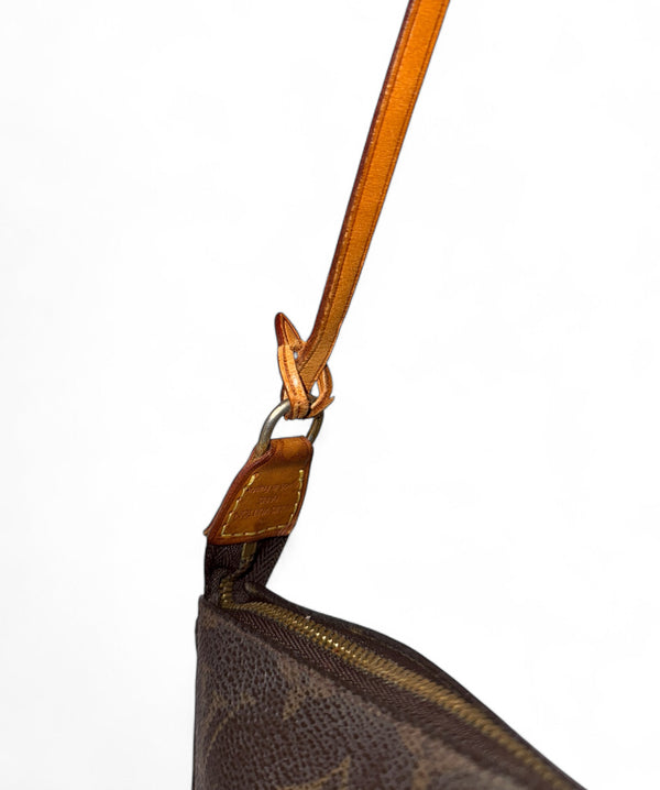 LOUIS VUITTON POCHETTE ACCESSORIES