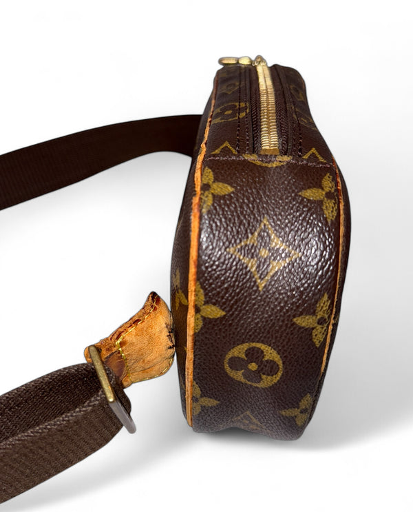 LOUIS VUITTON POCHETTE GANGE