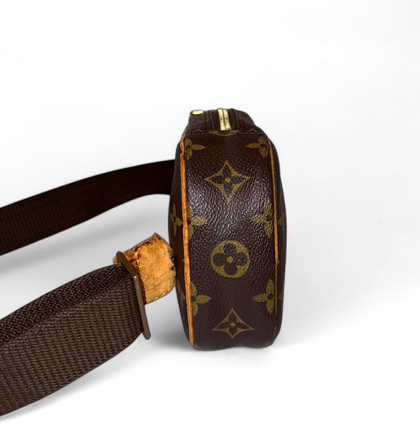 LOUIS VUITTON POCHETTE GANGE