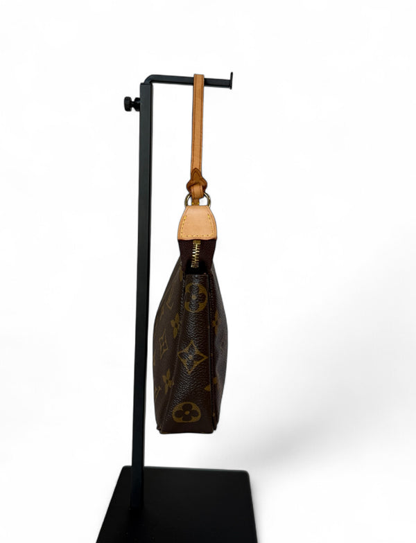 LOUIS VUITTON POCHETTE ACCESSORIES