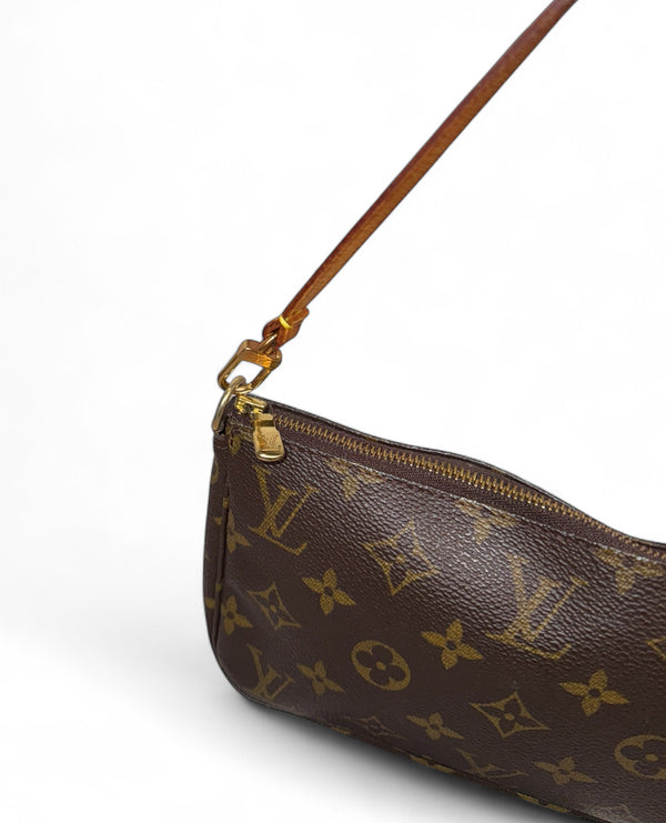 LOUIS VUITTON POCHETTE ACCESSORIES