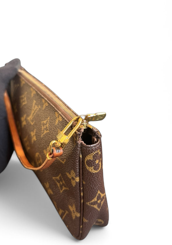 LOUIS VUITTON POCHETTE ACCESSORIES