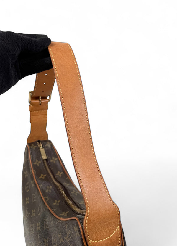 LOUIS VUITTON CROISSANT GM