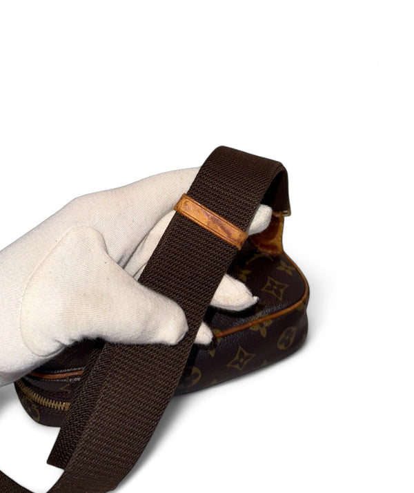 LOUIS VUITTON POCHETTE GANGE