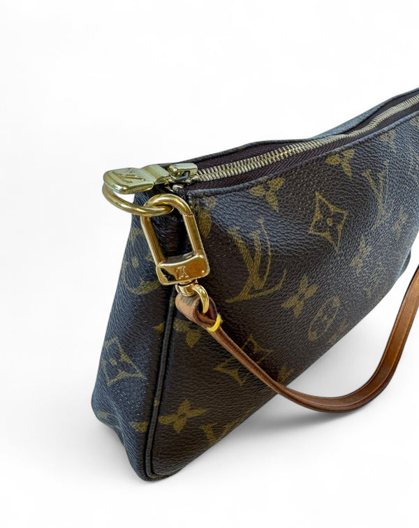 LOUIS VUITTON POCHETTE ACCESSORIES