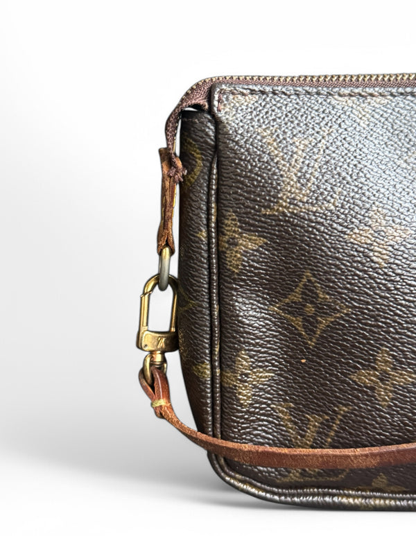 LOUIS VUITTON POCHETTE ACCESSORIES