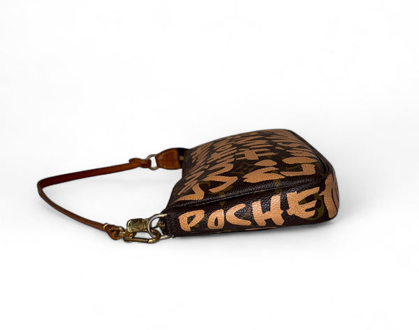 LOUIS VUITTON POCHETTE ACCESSORIES GRAFITTI