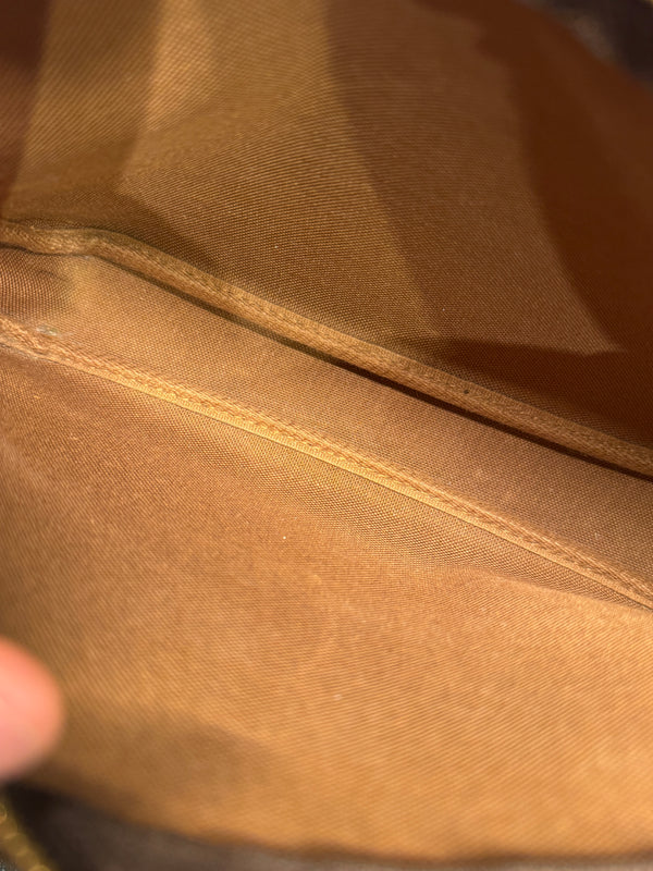 LOUIS VUITTON POCHETTE ACCESSORIES