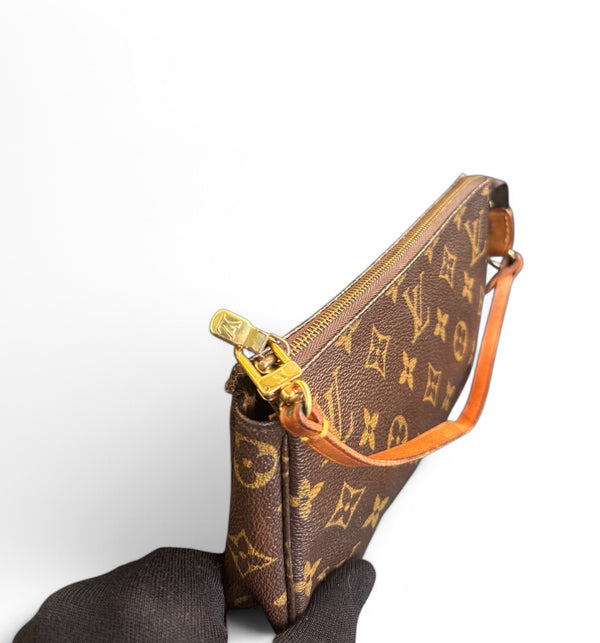 LOUIS VUITTON POCHETTE ACCESSORIES
