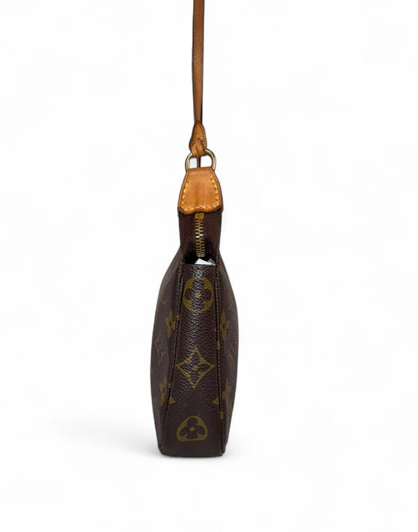LOUIS VUITTON POCHETTE ACCESSORIES