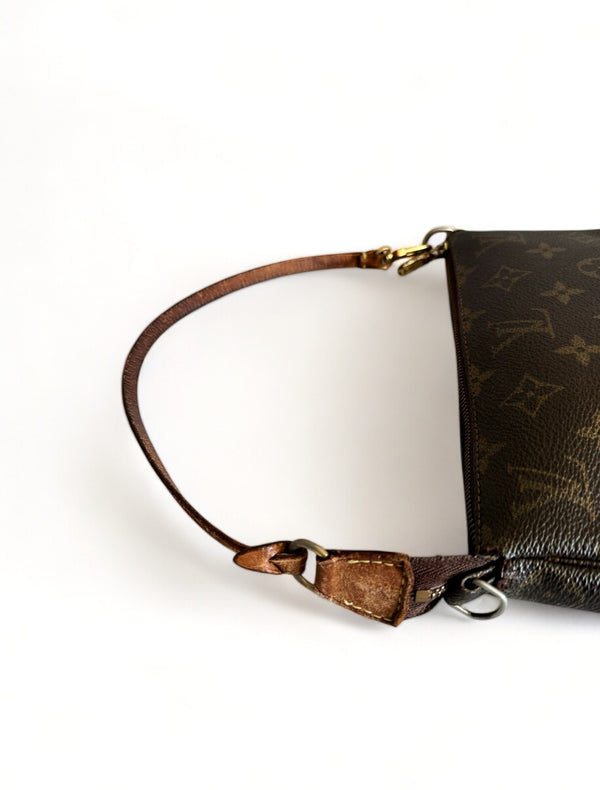 LOUIS VUITTON POCHETTE ACCESSOIRE