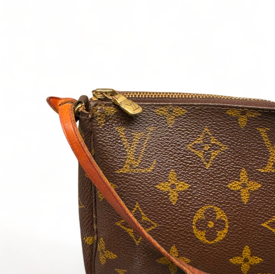 LOUIS VUITTON POCHETTE ACCESSOIRES