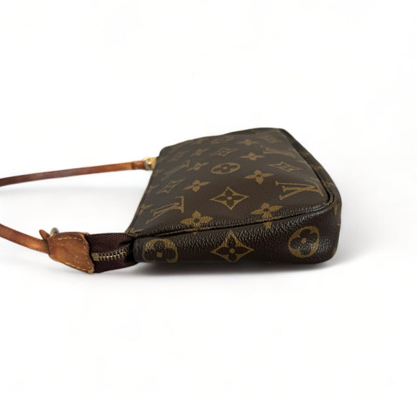 LOUIS VUITTON POCHETTE ACCESSOIRES