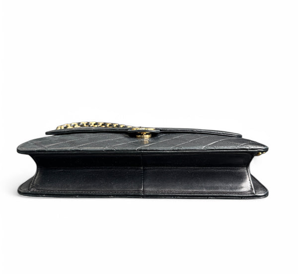 CHANEL MATELASSE CLASSIC MEDIUM SINGLE FLAP